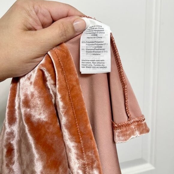 MADEWELL Crushed Velvet Mockneck Mini Dress in Peach Size S - Picture 7 of 10